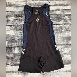 Virus singlet 
Women’s
XL 
Excellent condition